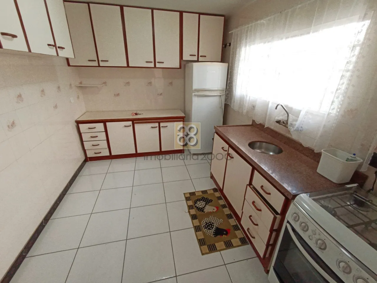 3-bedroom house with a washing machine in Curitiba — photo 4