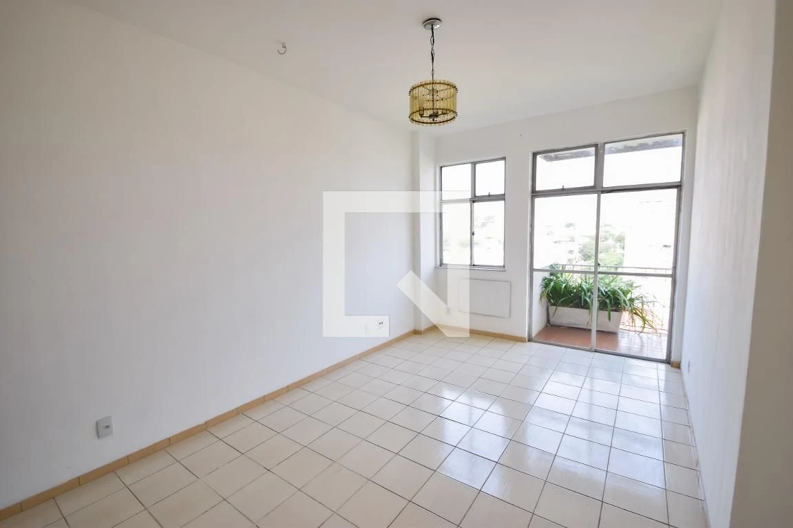 3-bedroom apartment with a mountain view in Rio de Janeiro — photo 14
