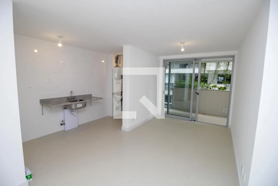 Unfurnished apartment with 2 bedrooms, 1 en-suite — photo 2