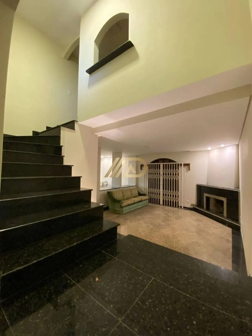 House with 4 bedrooms, 3 baths and 4 parking spots, 607 m² — photo 9