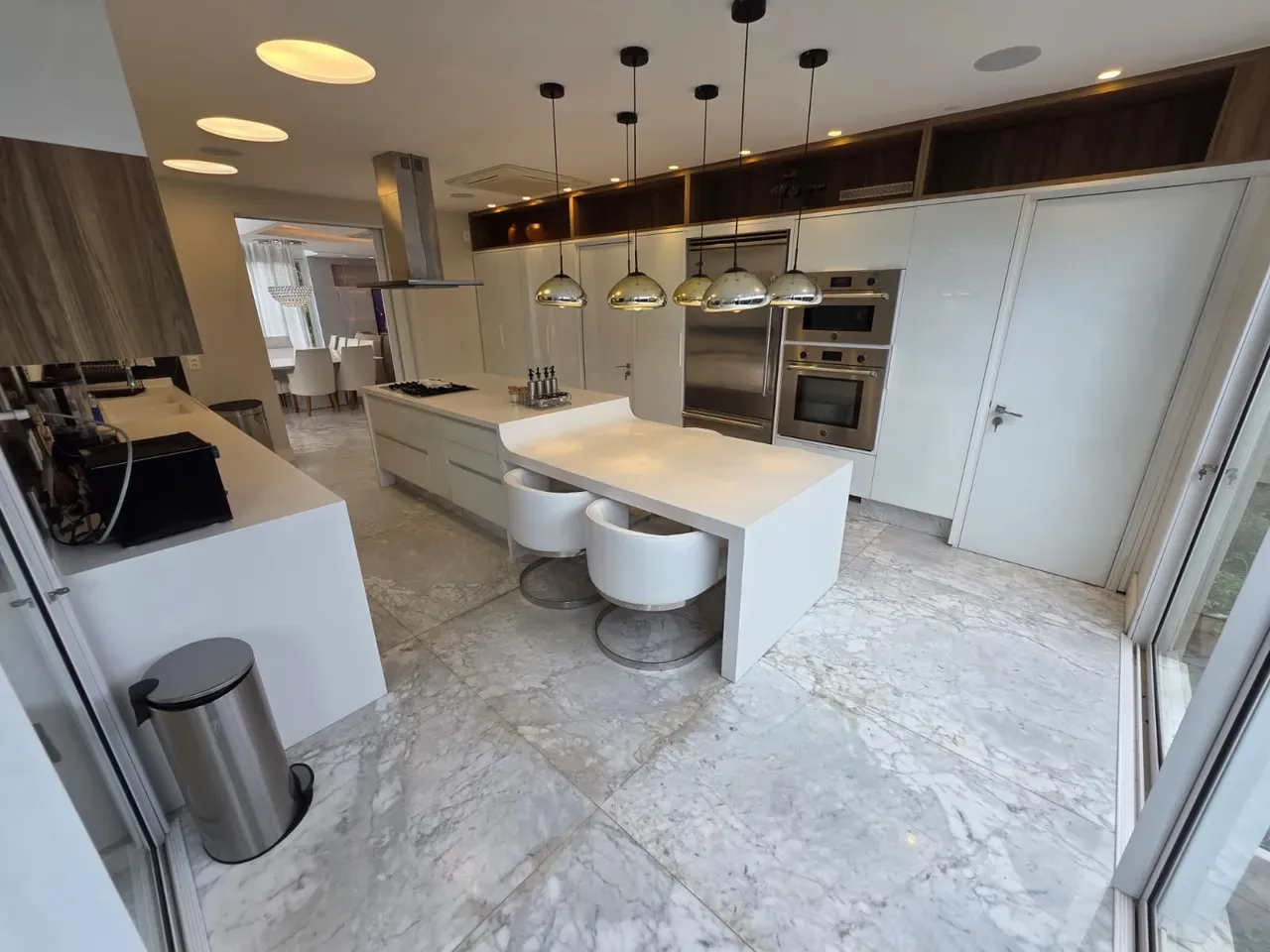 Casa em condomínio com 5 quartos e 5 banheiros — photo 13