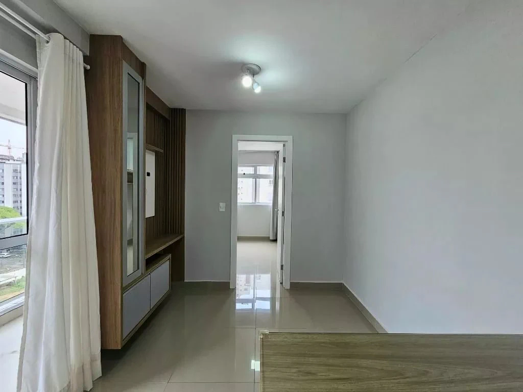 One-bedroom apartment with a grill on the balcony — photo 11