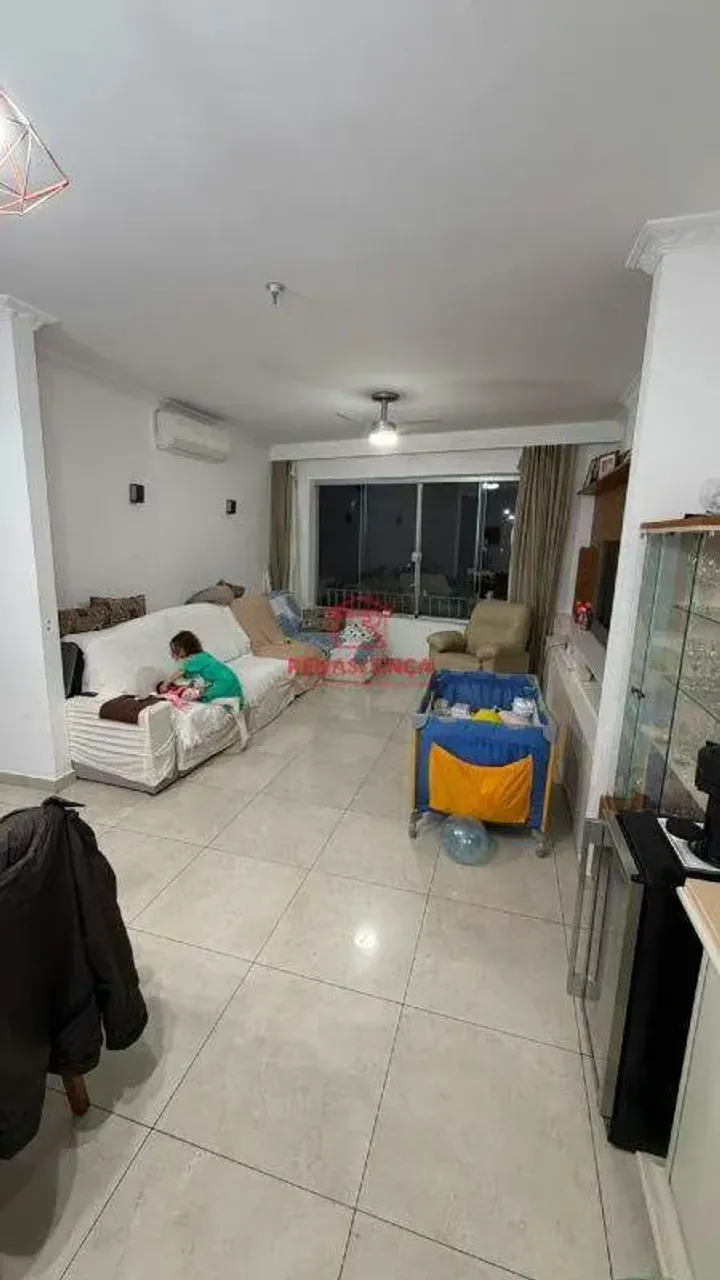 Apartamento mobiliado com 3 quartos e 3 banheiros — photo 7