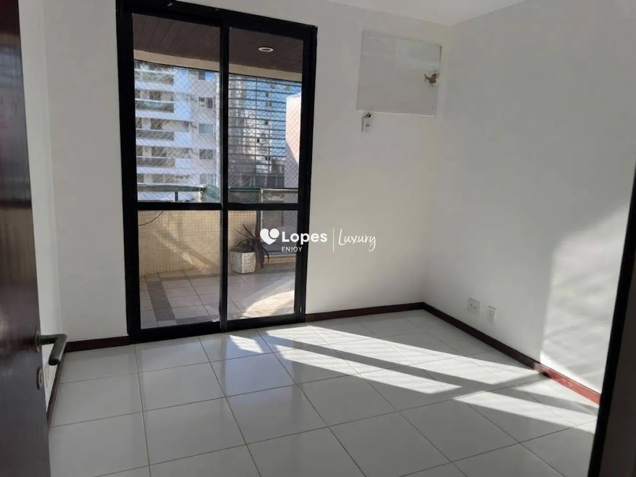 Apartamento de 4 quartos com cozinha fechada a gás — photo 4