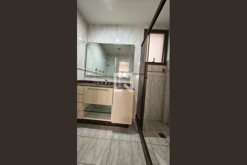 Apartamento com 3 suítes, varanda e 193 m² — photo 34