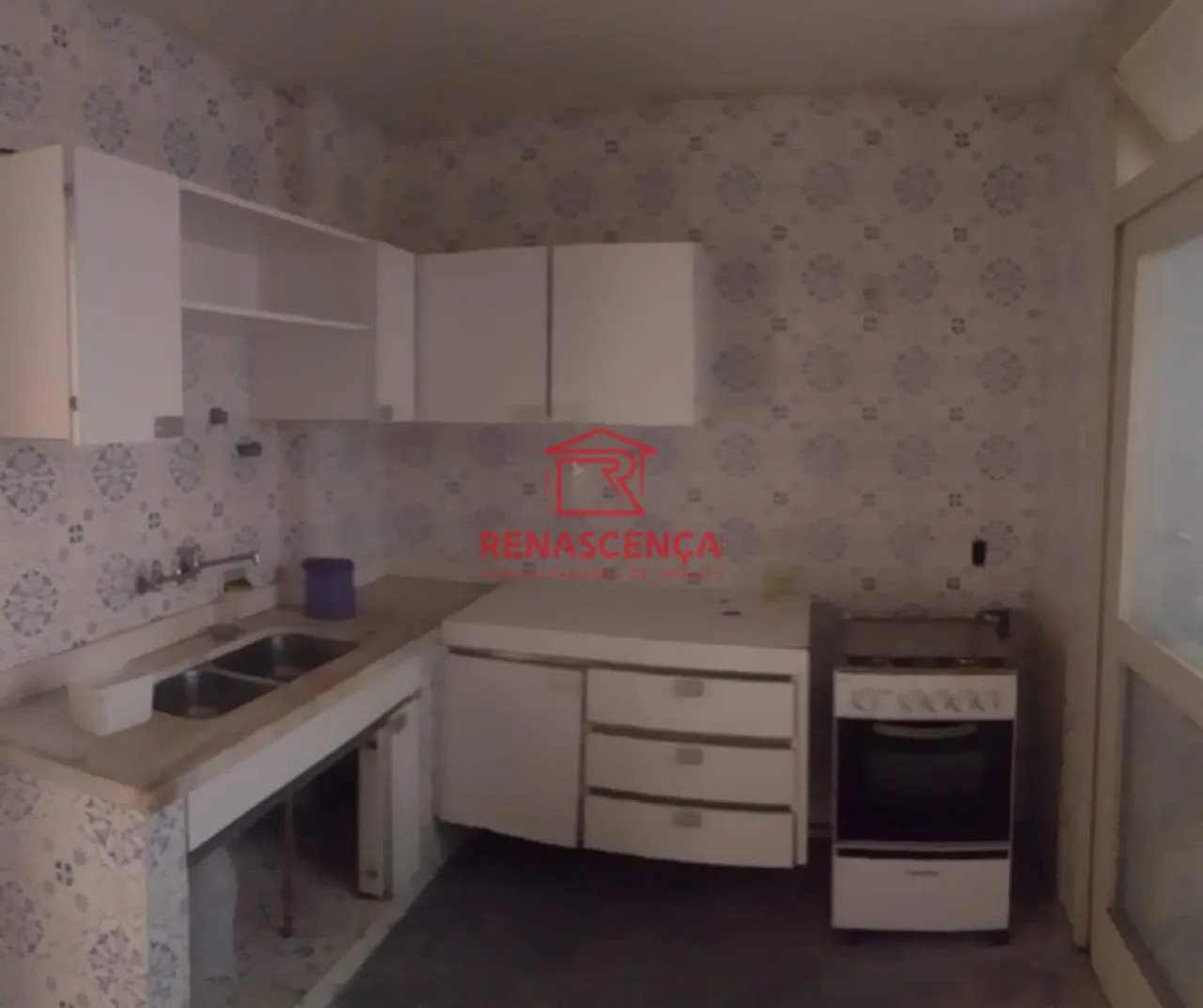 3-bedroom apartment with a gas stove — photo 21