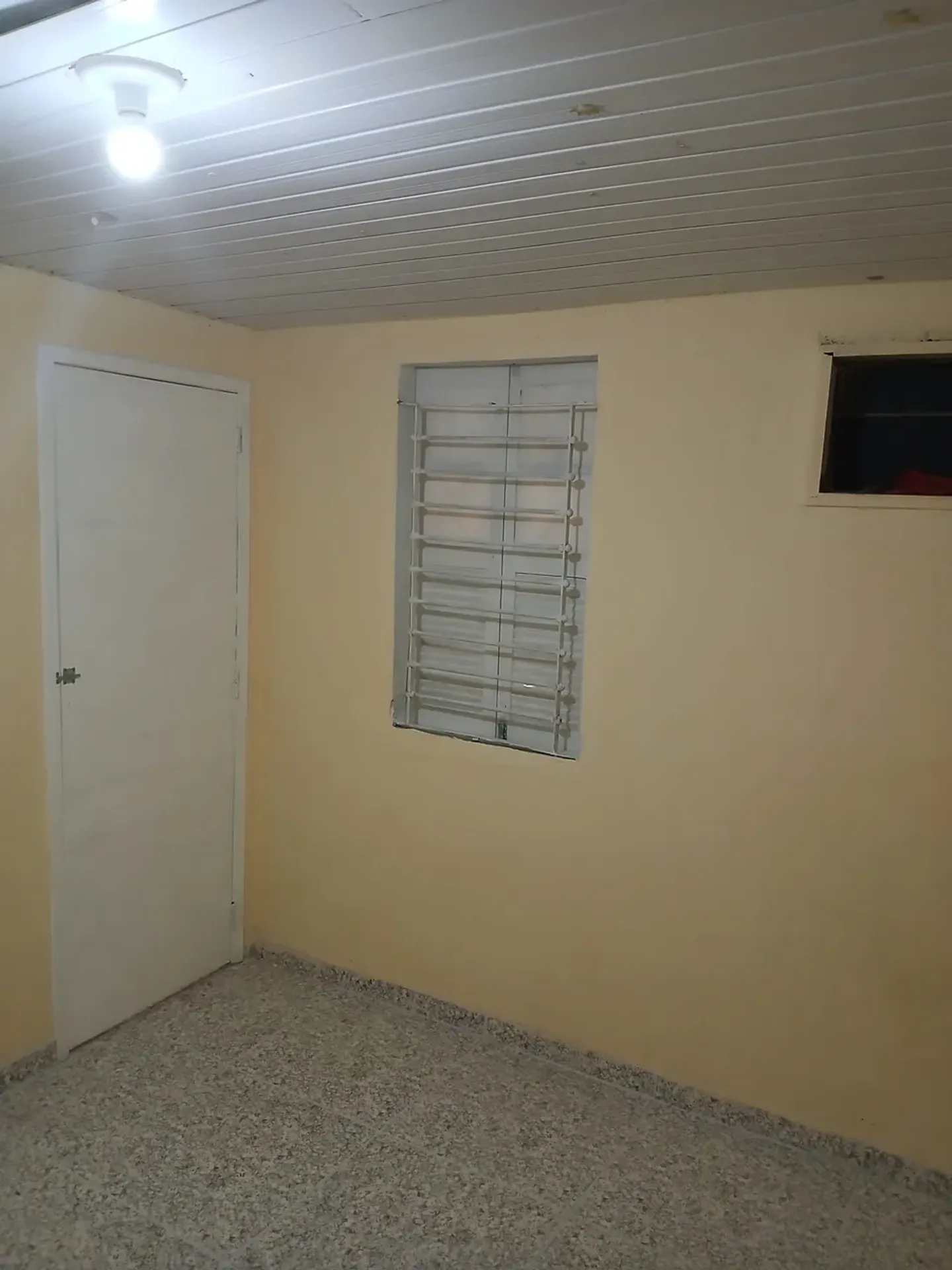 Будинок без паркомісця 50 м² з 2 спальнями — photo 3