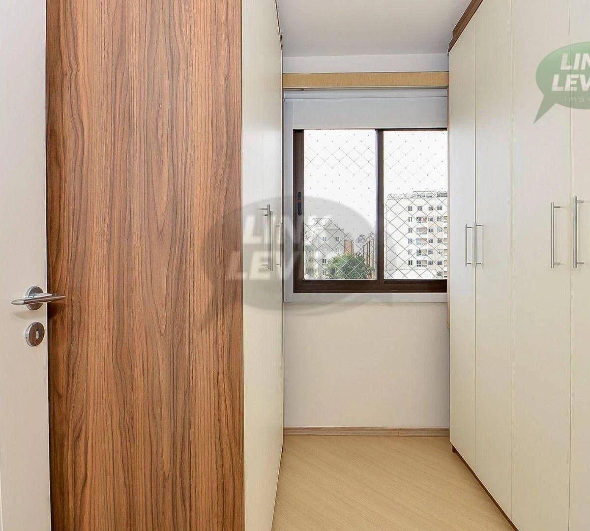 Квартира: 3 спальні, 1 з власною ванною кімнатою, 66 м² — photo 31