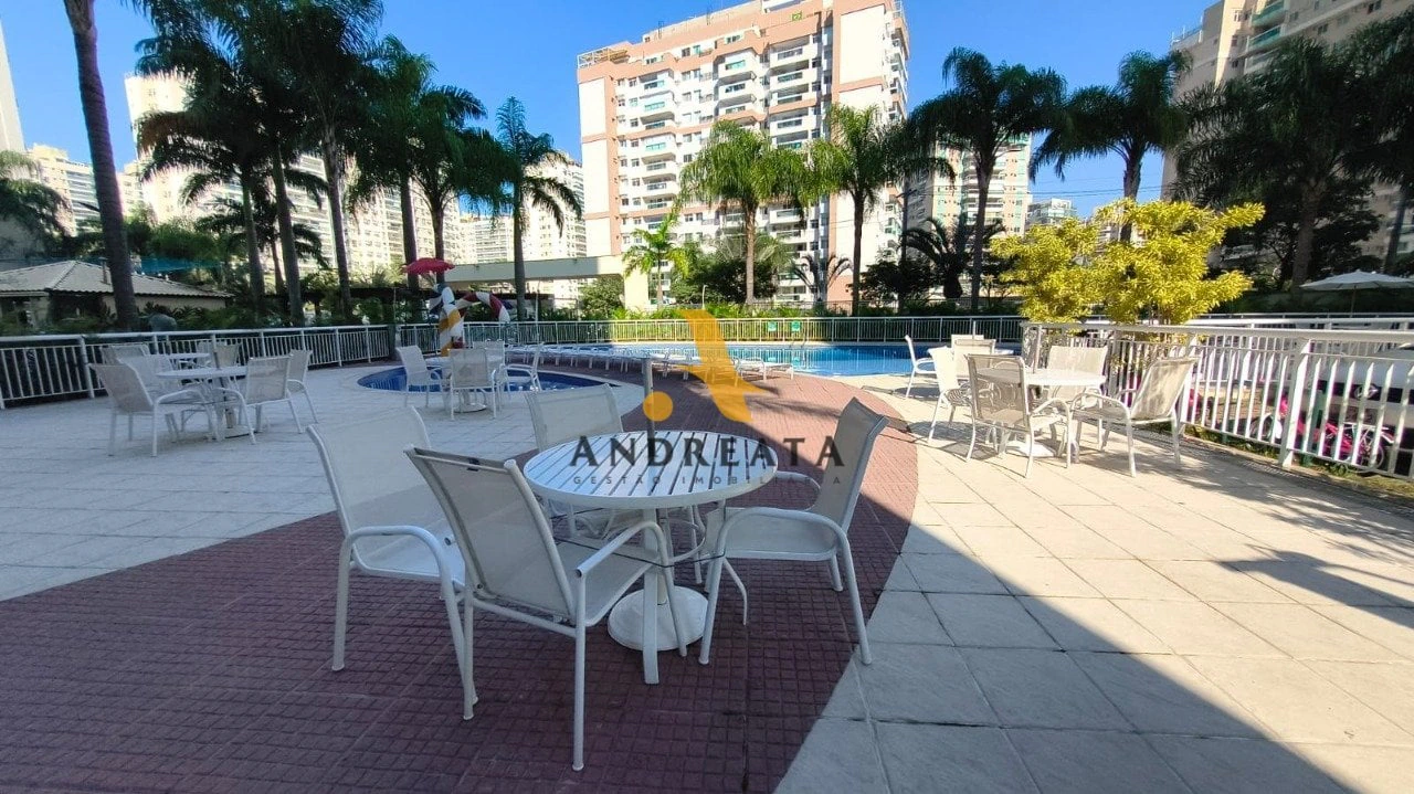3-bedroom apartment with suite and enclosed balcony — photo 11
