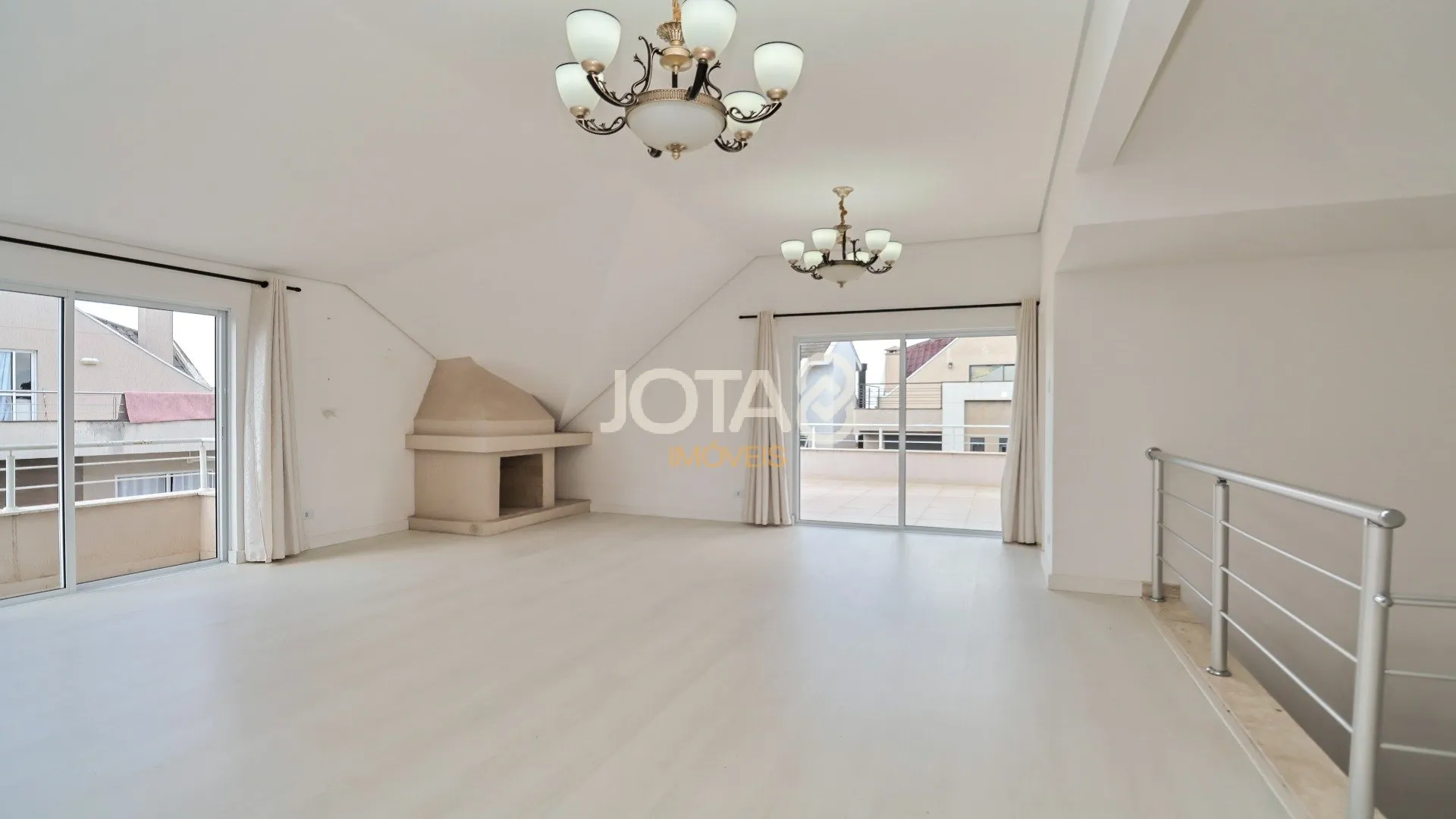 House with 3 bedrooms and an open-plan kitchen — photo 25