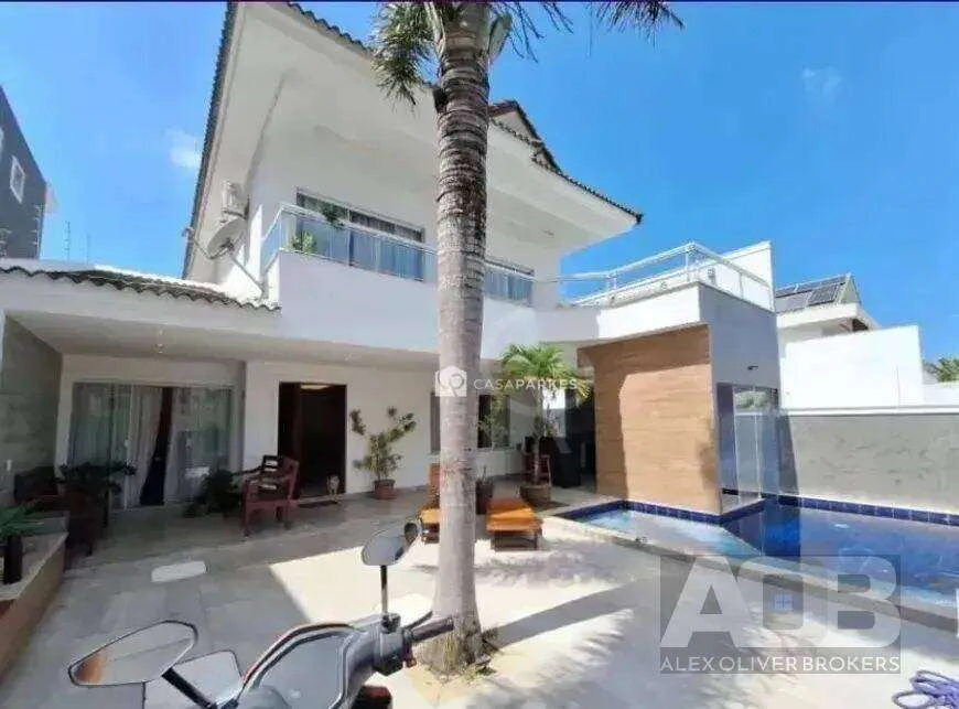 280 m² house with 5 bedrooms and an open-plan kitchen — photo 10