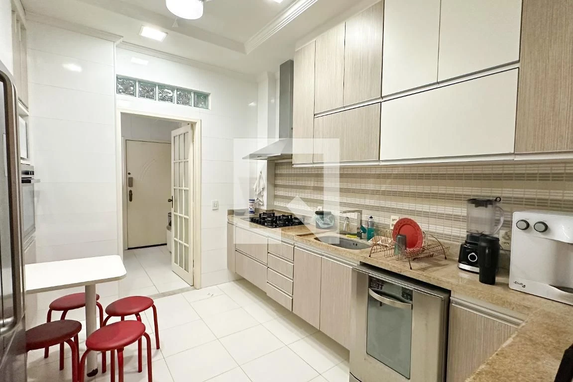 4-bedroom apartment with a home office in Rio de Janeiro — photo 16