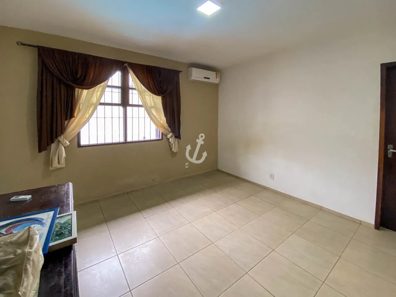 Rental house with 5 bedrooms and 4 parking spots — photo 22