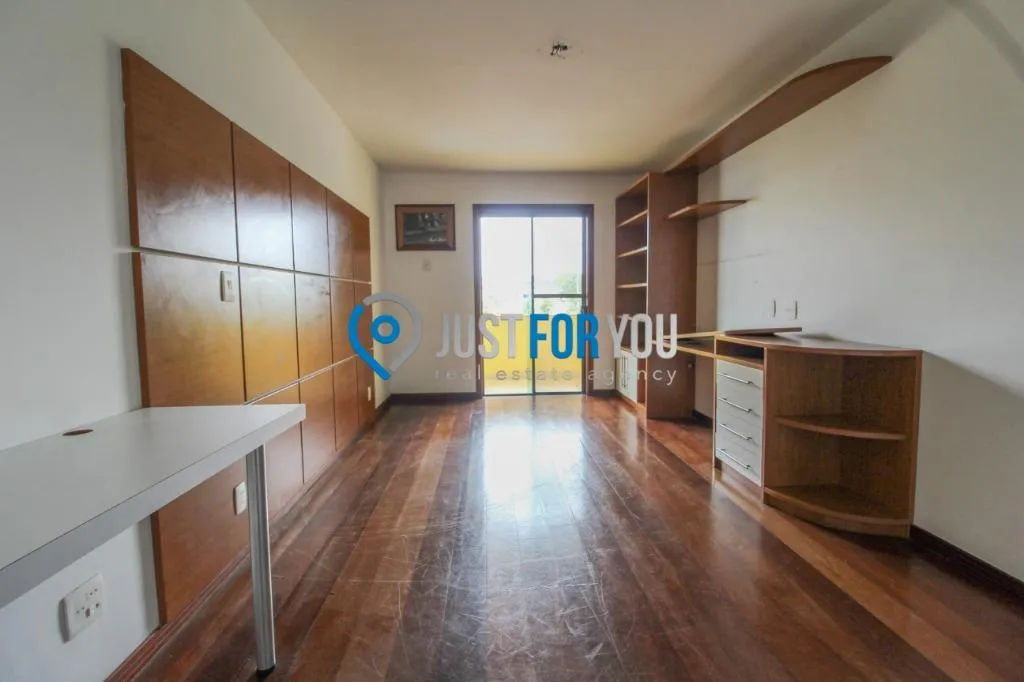 Ванна та 4 спальні: будинок 350 м² — photo 6