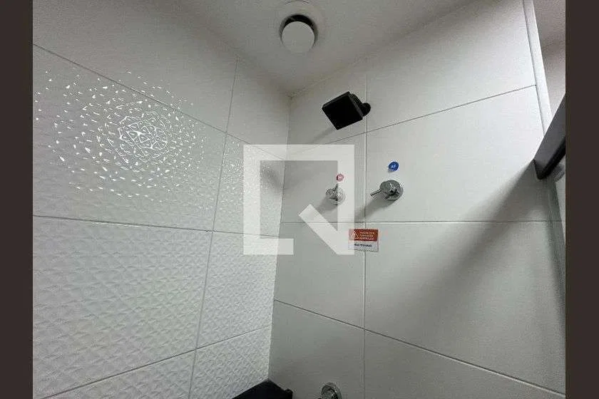 2-bedroom apartment in a building with a pool — photo 3