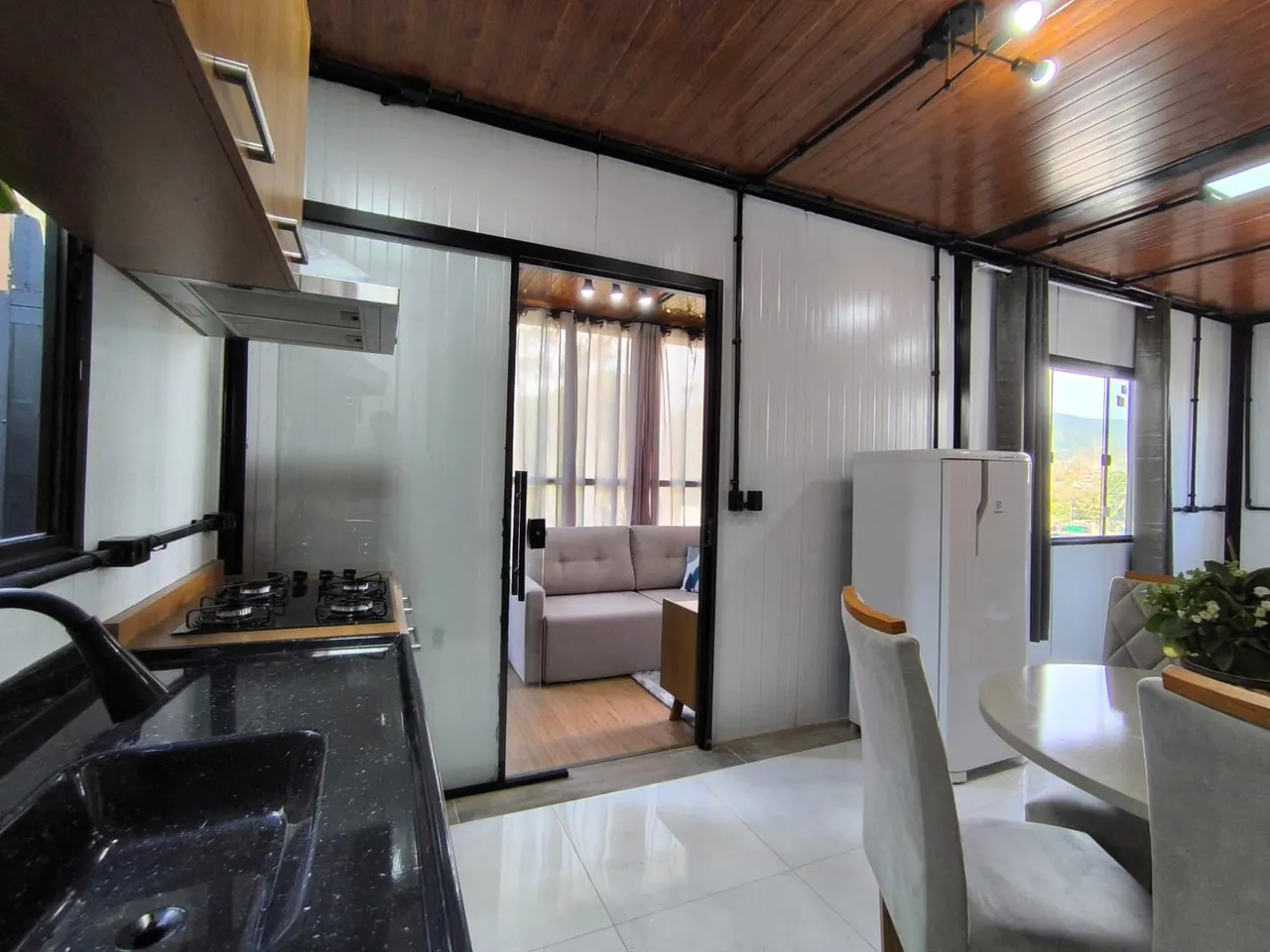 Mountain view in a one-bedroom house, 36 m² — photo 14