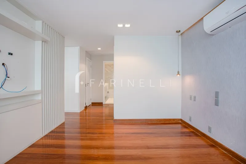Floor-to-ceiling windows in a 3-bedroom apartment, 465 m² — photo 21