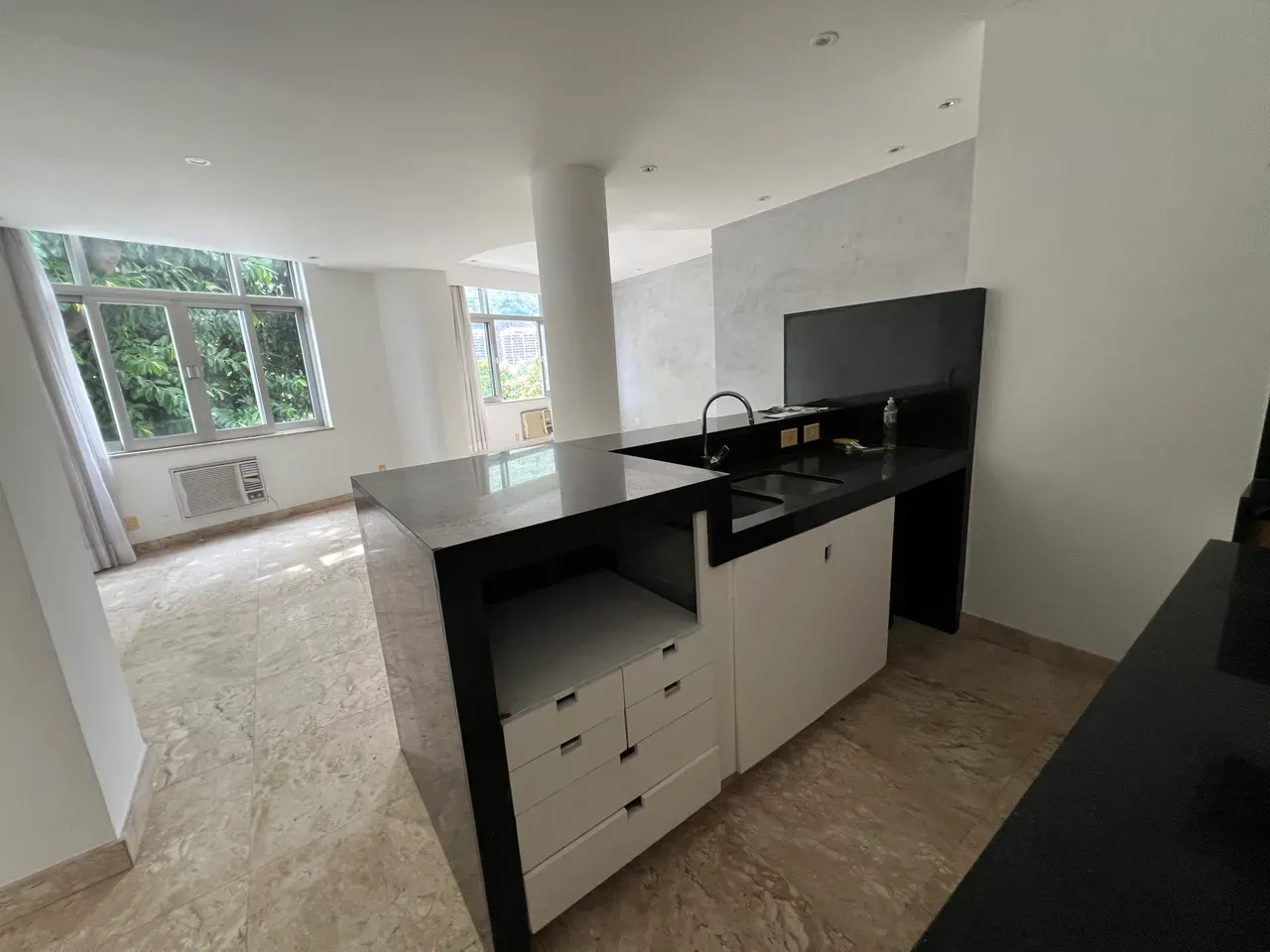 Mountain view in a one-bedroom apartment, 55 m² — photo 2