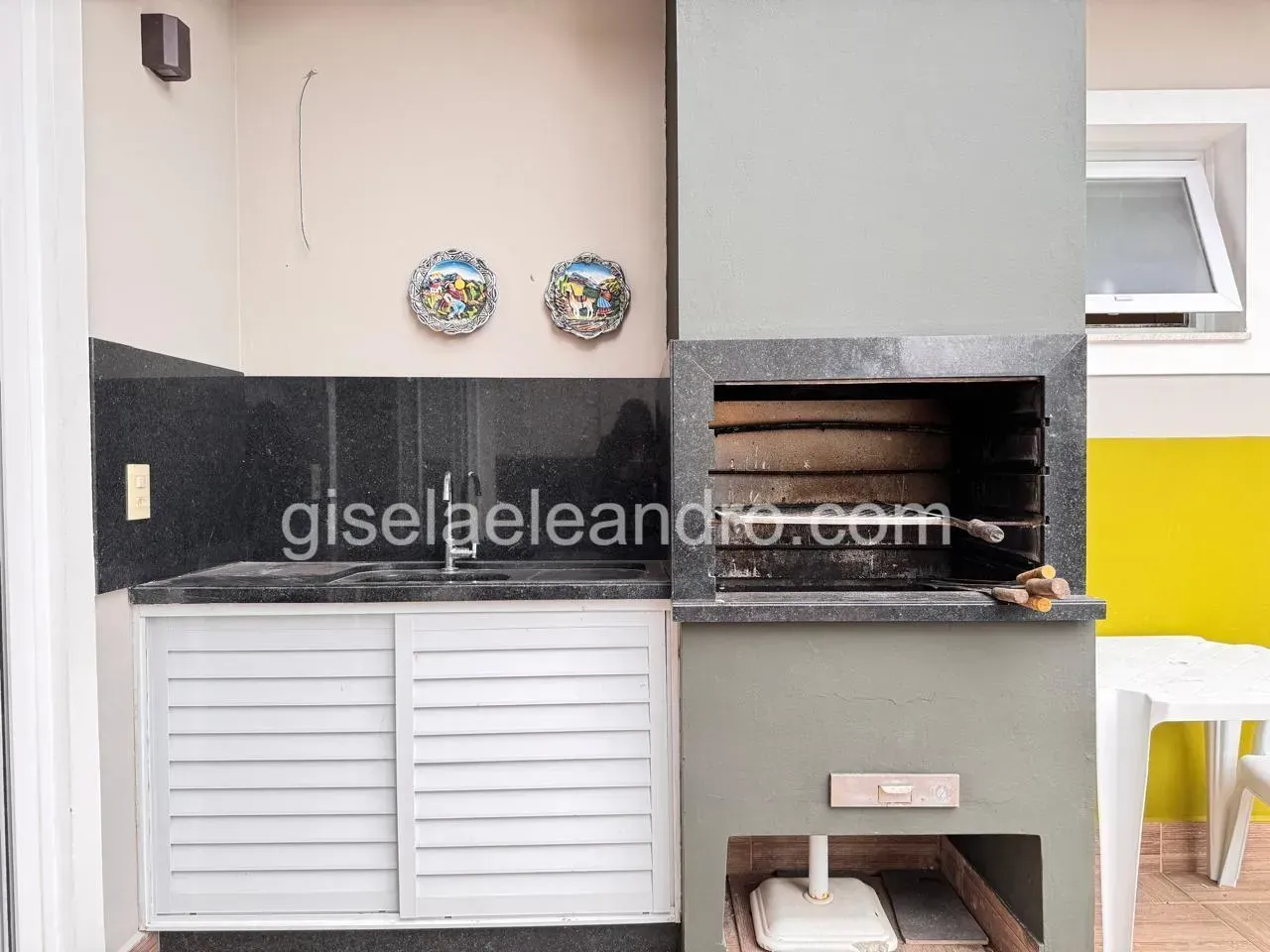 Furnished house with 5 bedrooms and open kitchen — photo 20