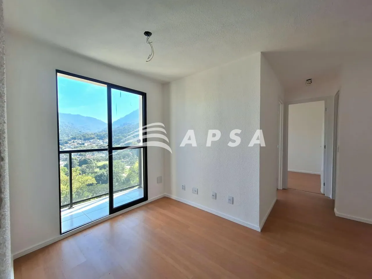 Apartamento sem mobília com 2 quartos e varanda — photo 2