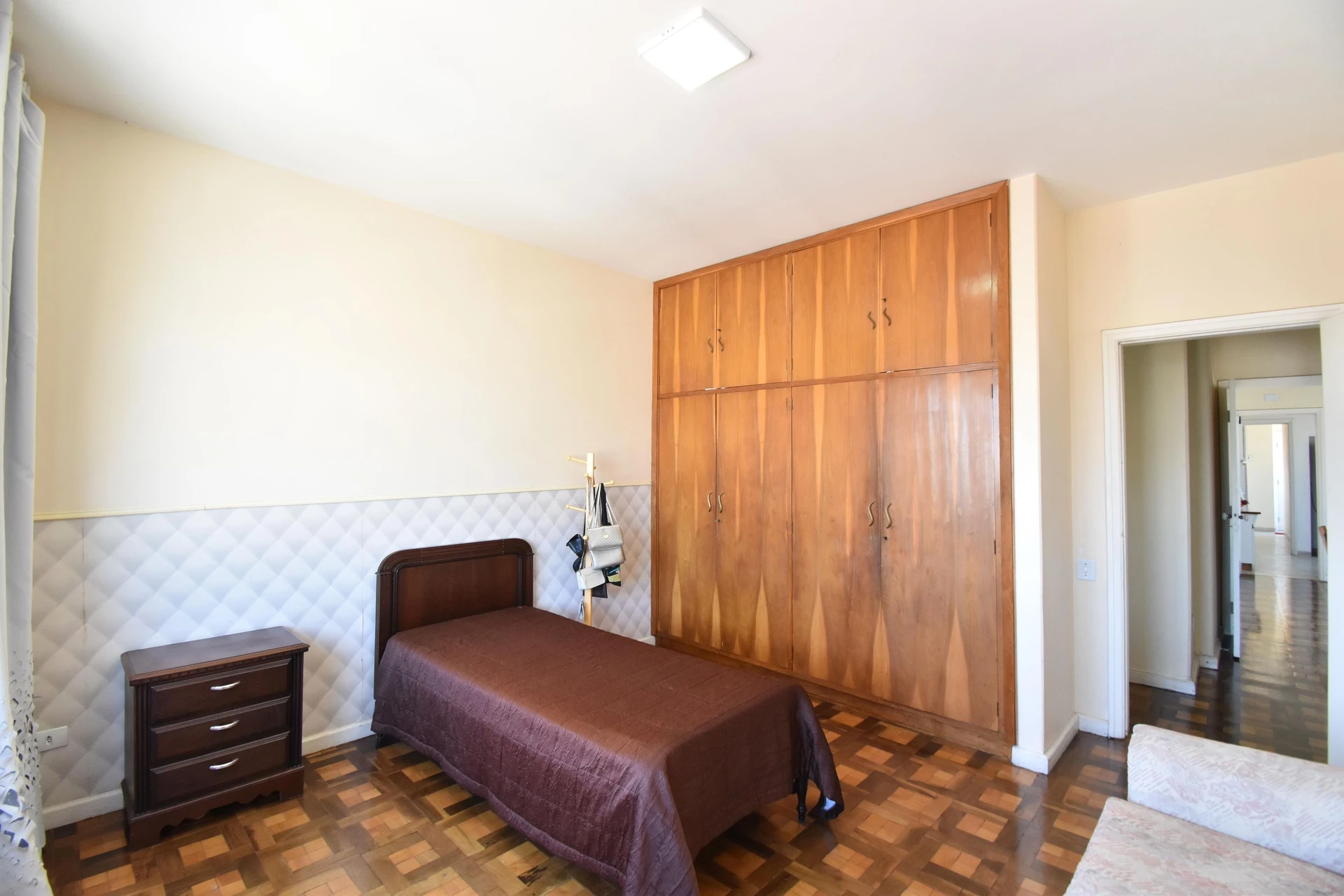 Bañera y 3 dormitorios: departamento de 219 m² — photo 25