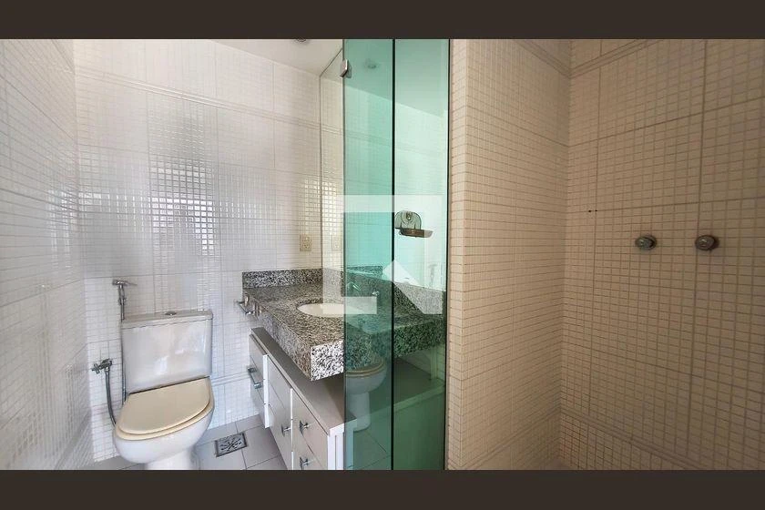 Apartment with 3 en-suite bedrooms and 5 bathrooms, 177 m² — photo 37