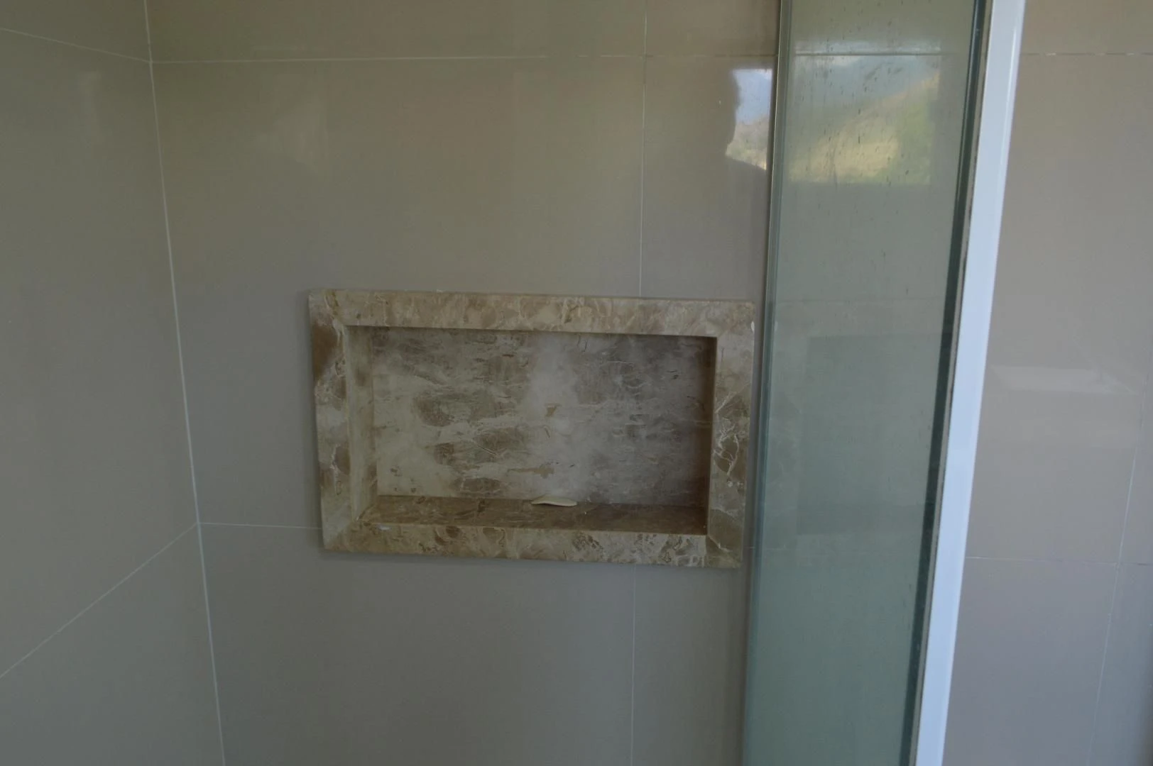 Ванна та 3 спальні: будинок 390 м² — photo 75