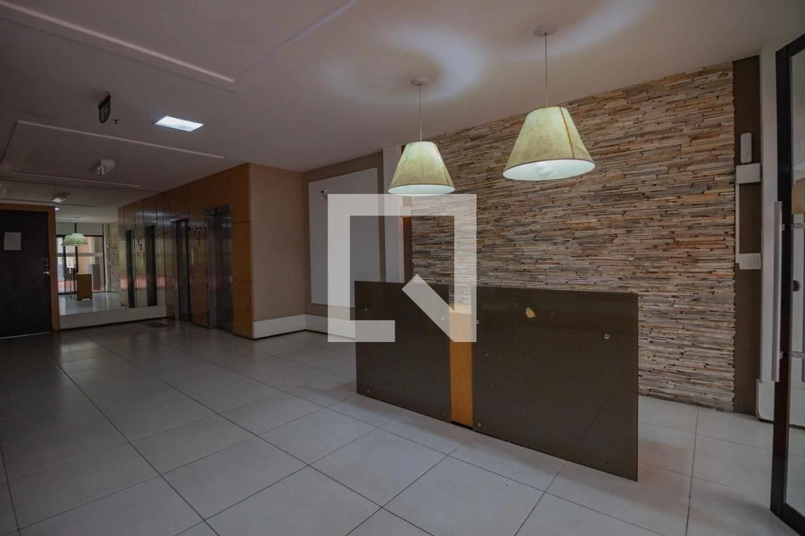 Furnished apartment with 2 bedrooms and a balcony — photo 36