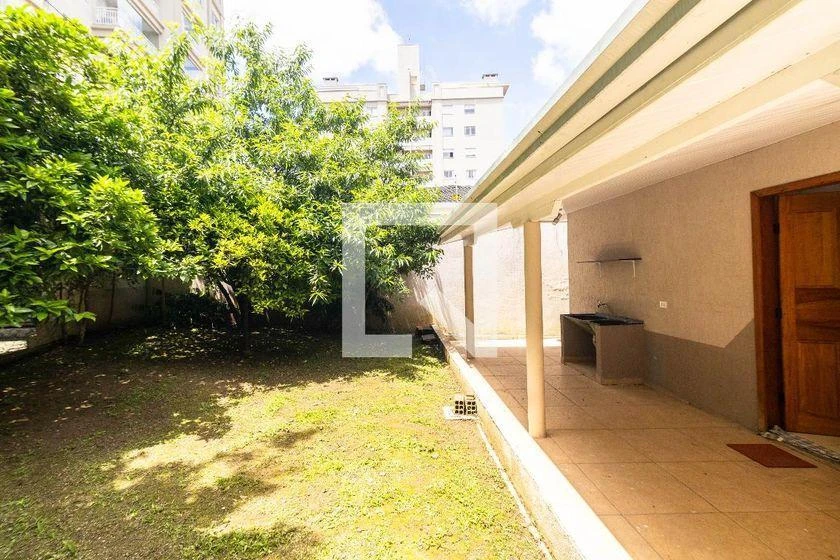 3-bedroom house with a grill on the balcony in Curitiba — photo 7