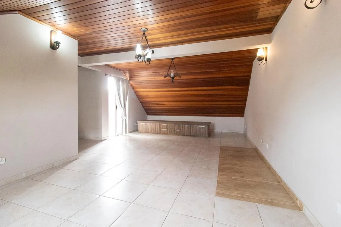 3-bedroom house with a jacuzzi — photo 39
