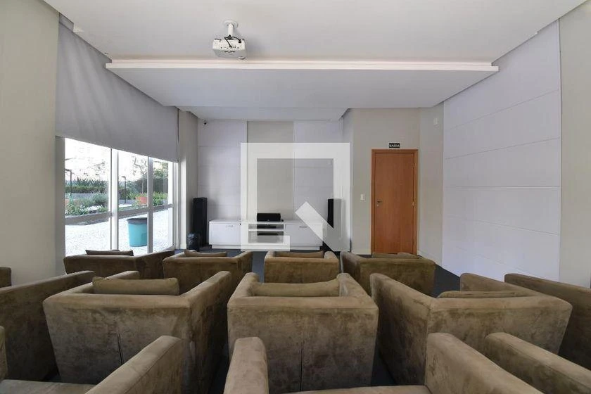Home office in a one-bedroom apartment, 52 m² — photo 40