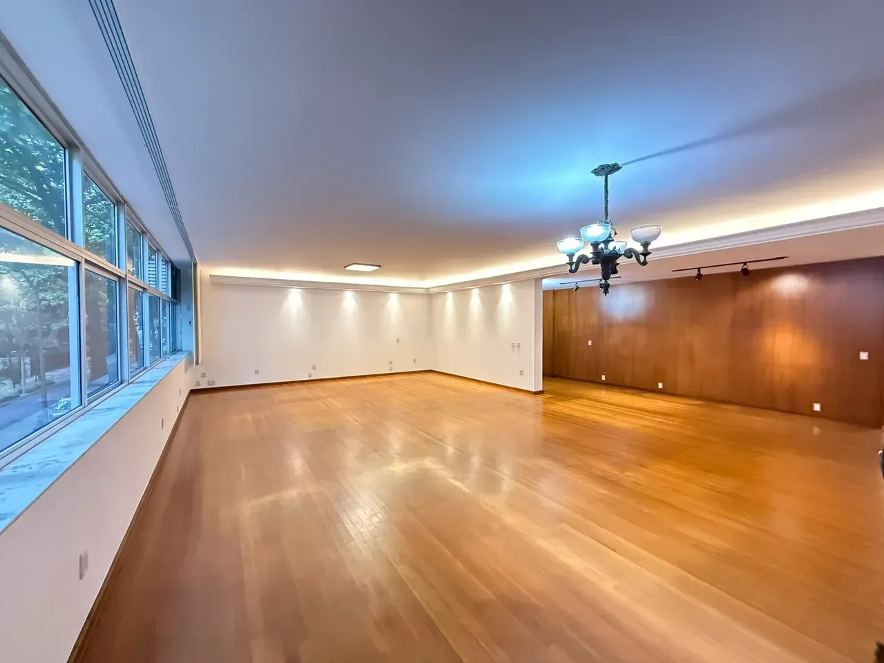 3-bedroom apartment with a water view in Rio de Janeiro — photo 4