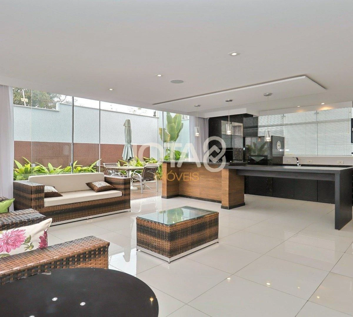 House with 3 en-suites, 400 m², plus a home office desk — photo 18