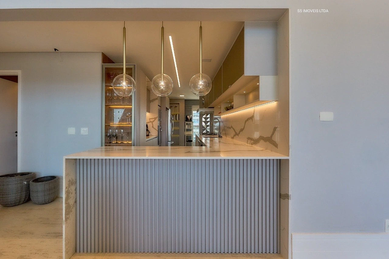 Departamento con ventanales de piso a techo en Curitiba — photo 6