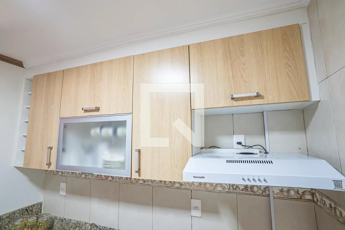 Furnished apartment with private garden and 2 bedrooms — photo 16