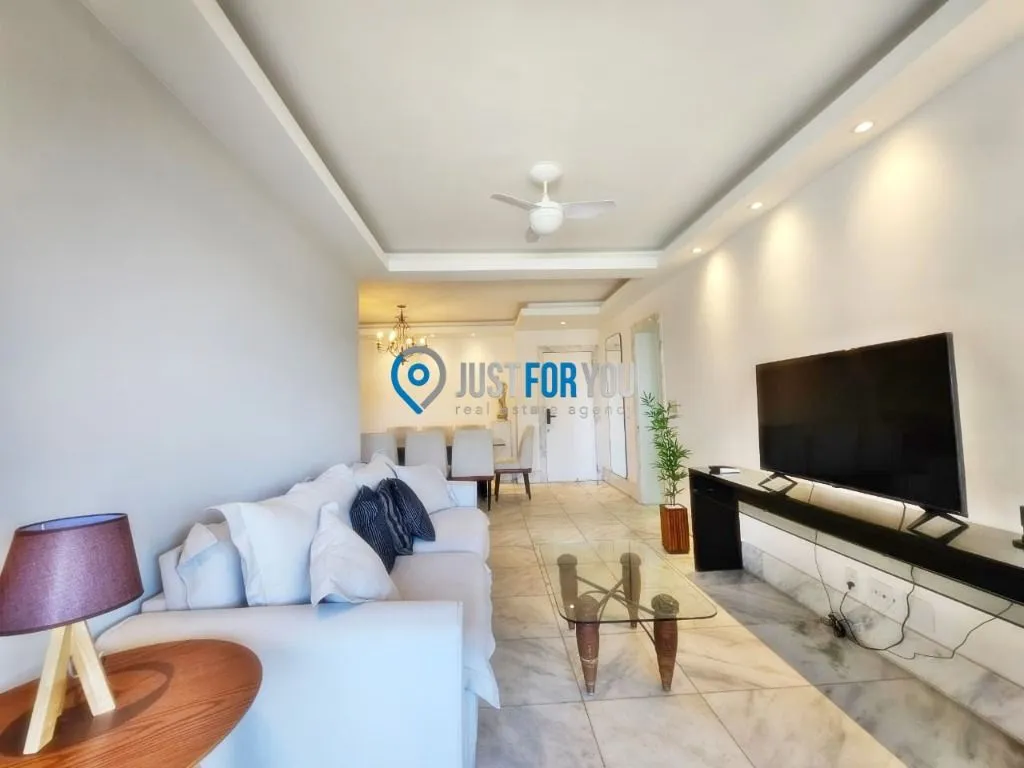 Furnished apartment with 4 bedrooms and 144 m² — photo 40