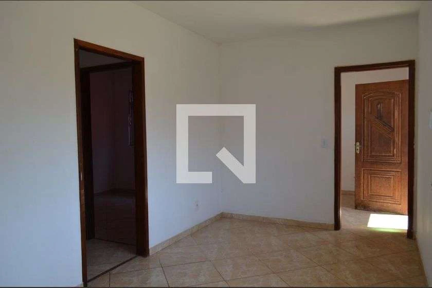 Sobrado de condomínio com 2 quartos e 100 m²