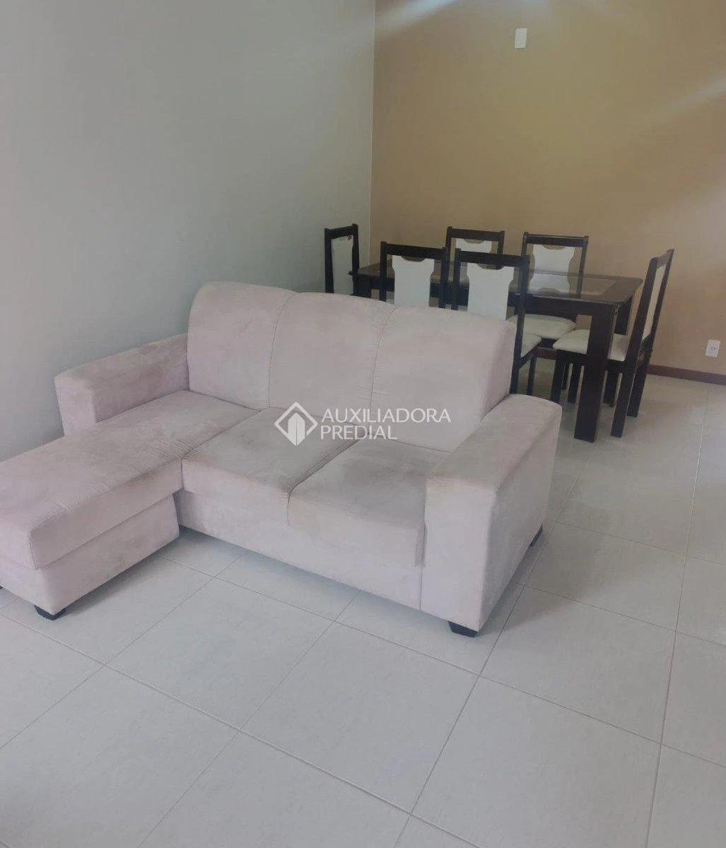 Furnished house with 2 bedrooms and a gas kitchen
