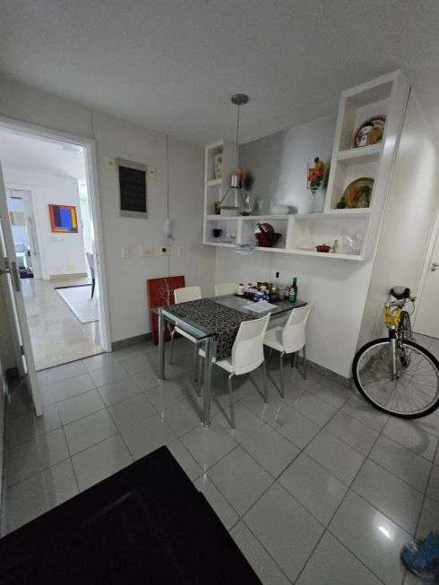 Furnished 200 m² apartment with 4 bedrooms and 3 parking — photo 17