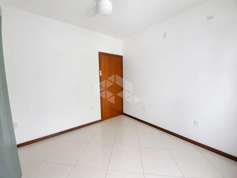 2-bedroom apartment with a washing machine in Florianópolis — photo 12