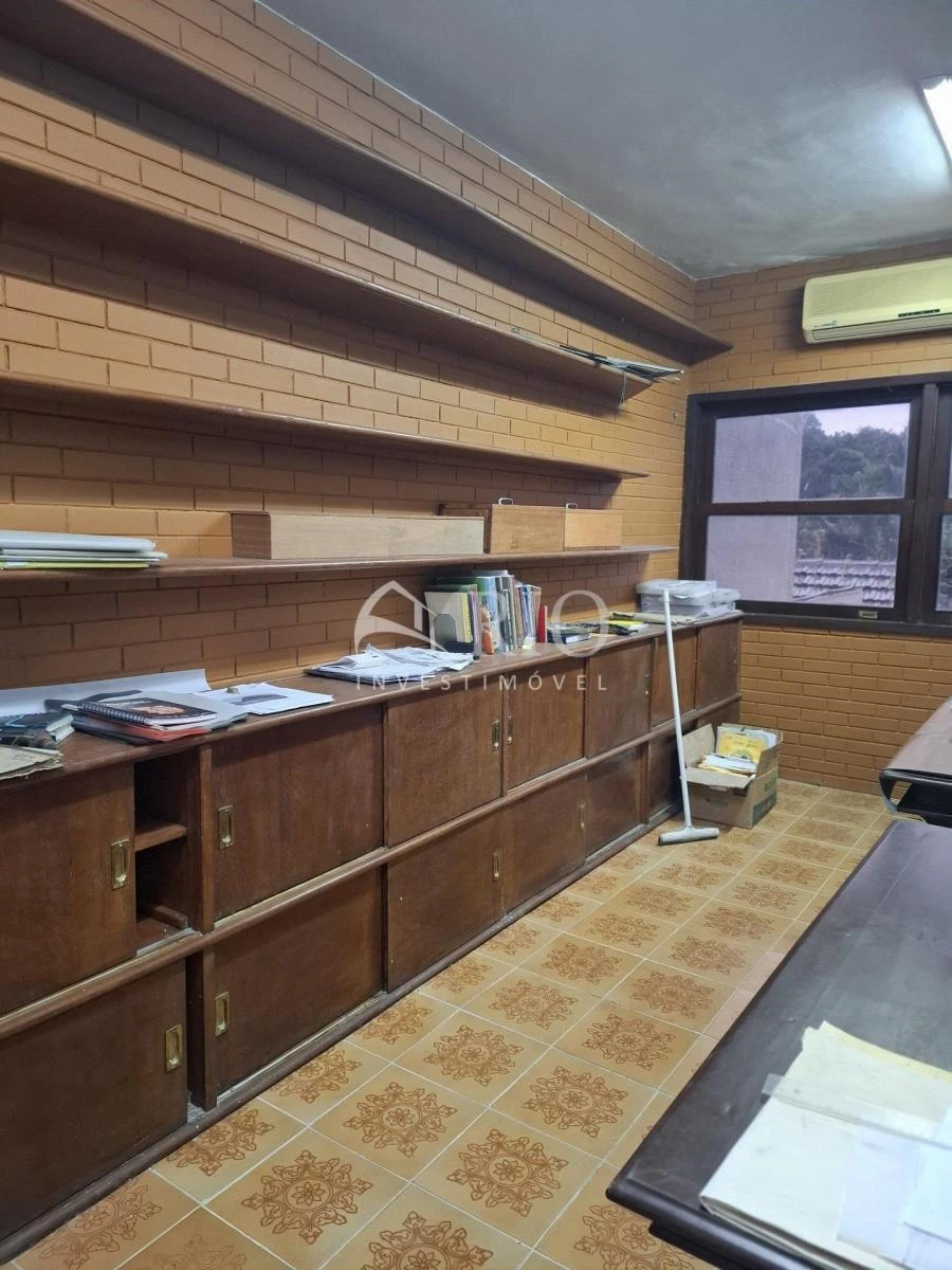 Unfurnished house with 4 bedrooms and 6 bathrooms, 945 m² — photo 48