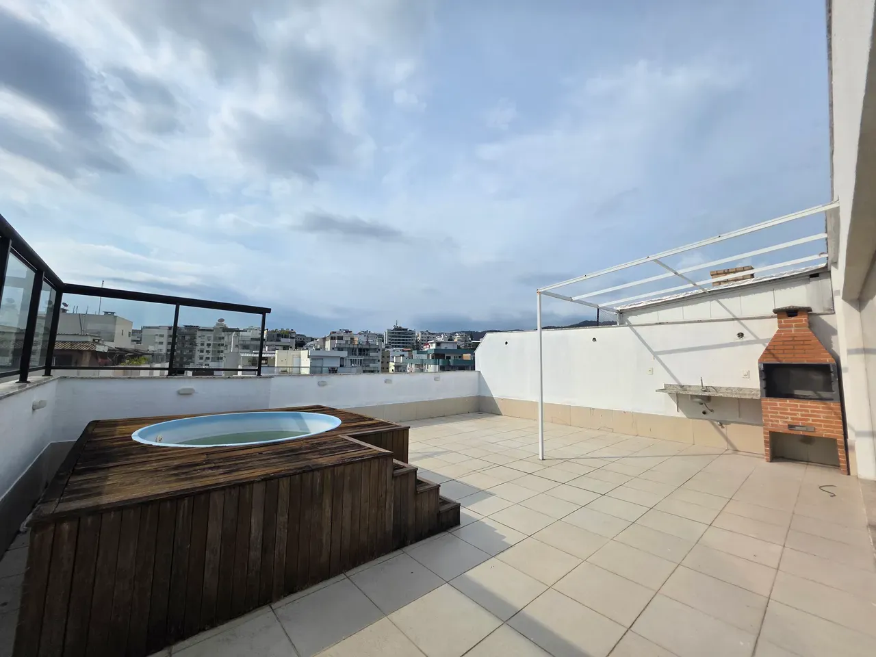 3-bedroom apartment with 5 bathrooms on the 5th floor — photo 3
