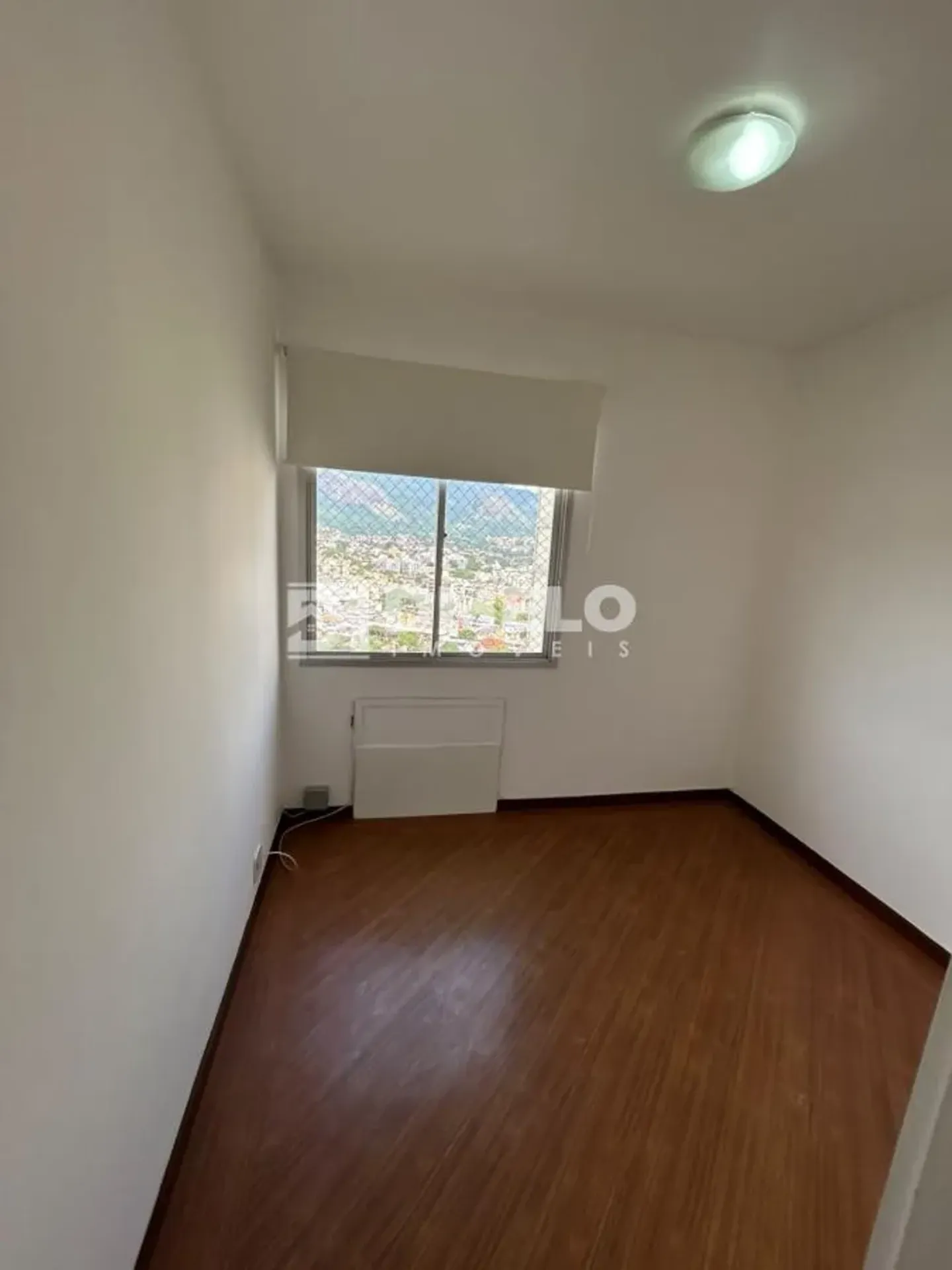 Apartment, 83 m², with wood or laminate floors — photo 16