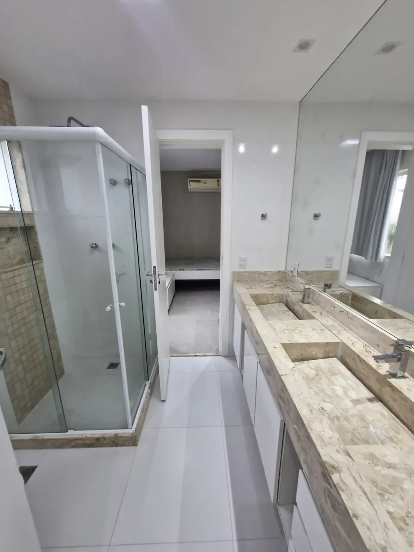 House with 5 bedrooms, 5 bathrooms and 490 m² area — photo 32