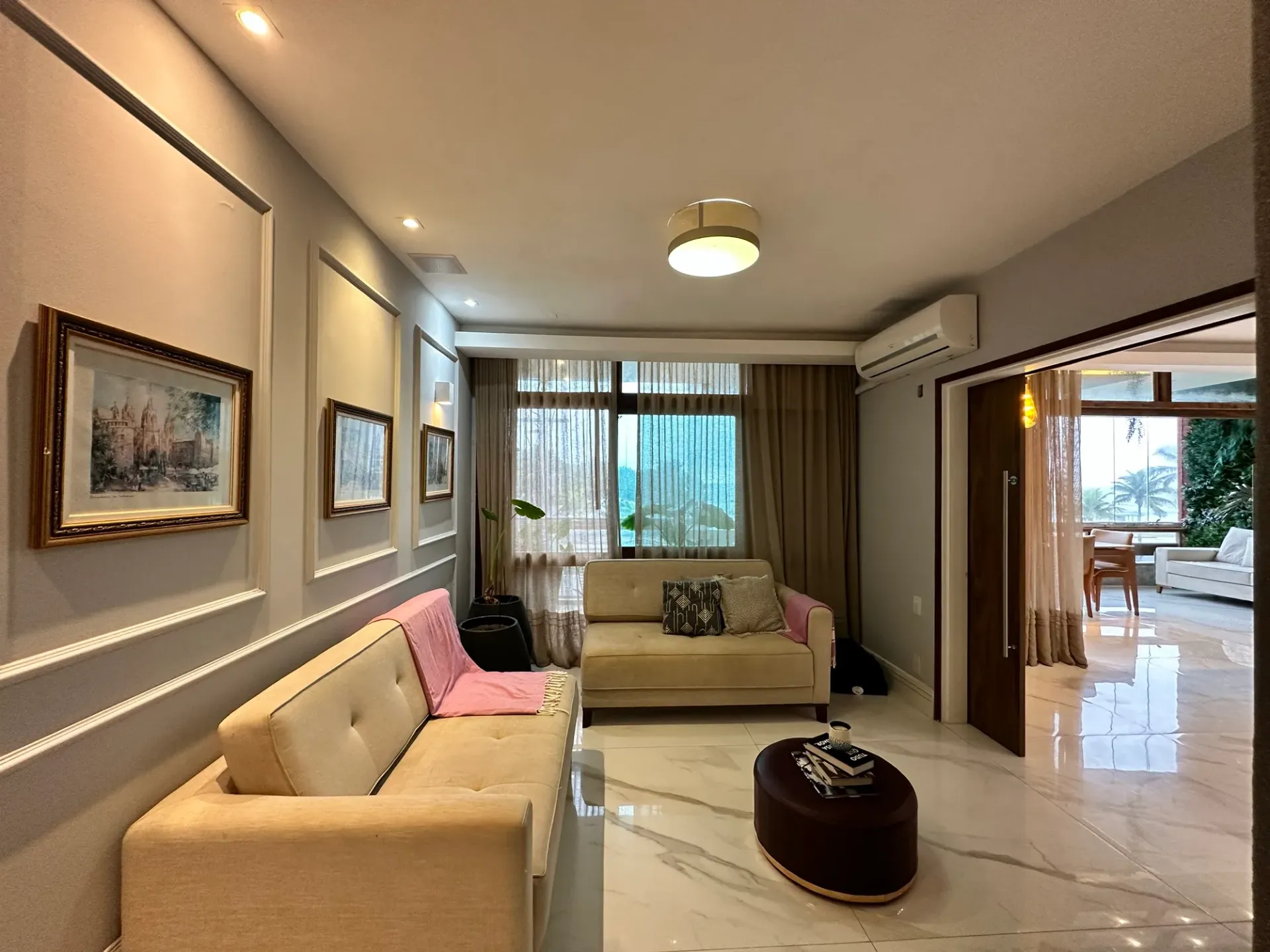 Furnished 250 m² apartment with 4 bedrooms and 5 bathrooms — photo 60