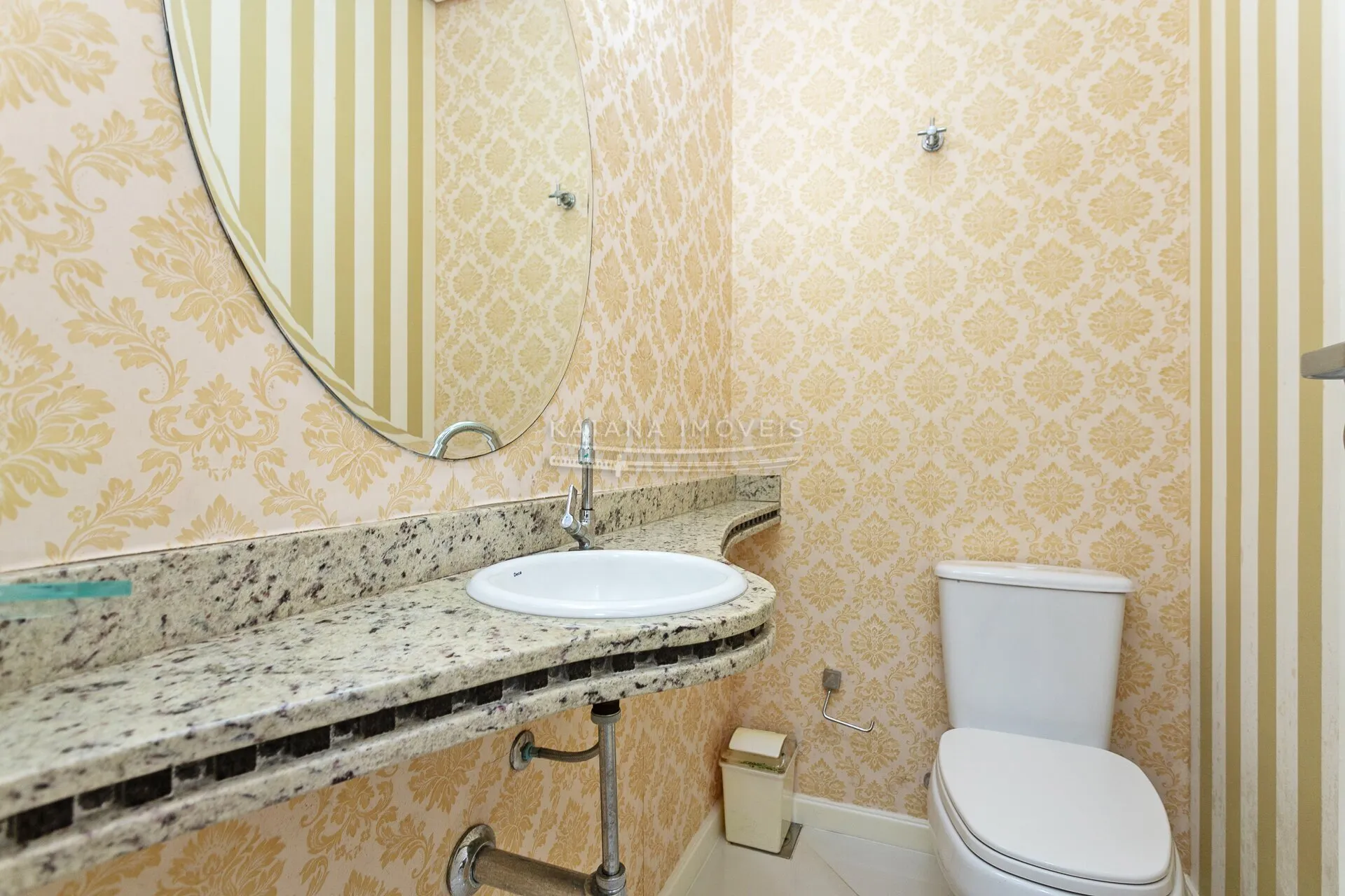 4-bedroom apartment with a bathtub in Florianópolis