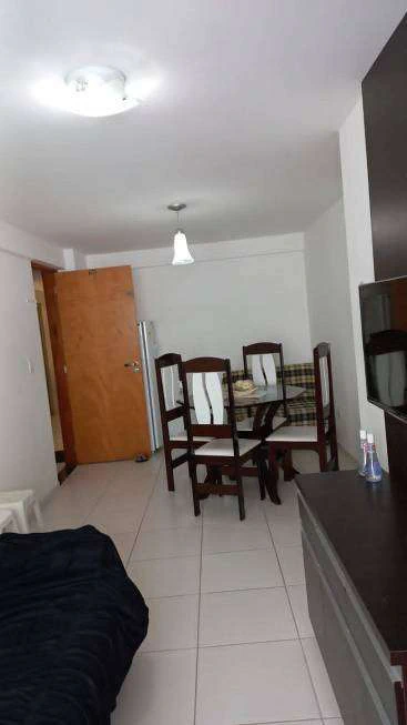 71 m² apartment with 2 bedrooms and a building pool — photo 2