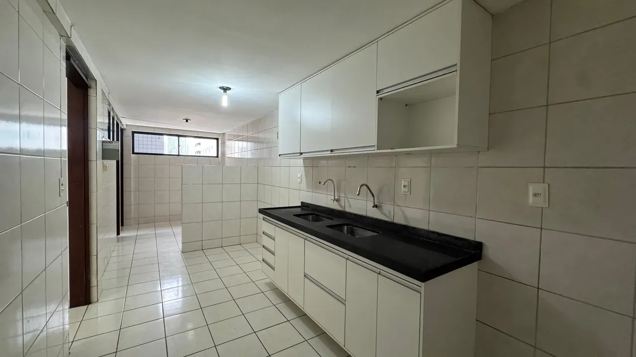Квартира: 3 спальні, 2 з власною ванною кімнатою, 120 м² — photo 2