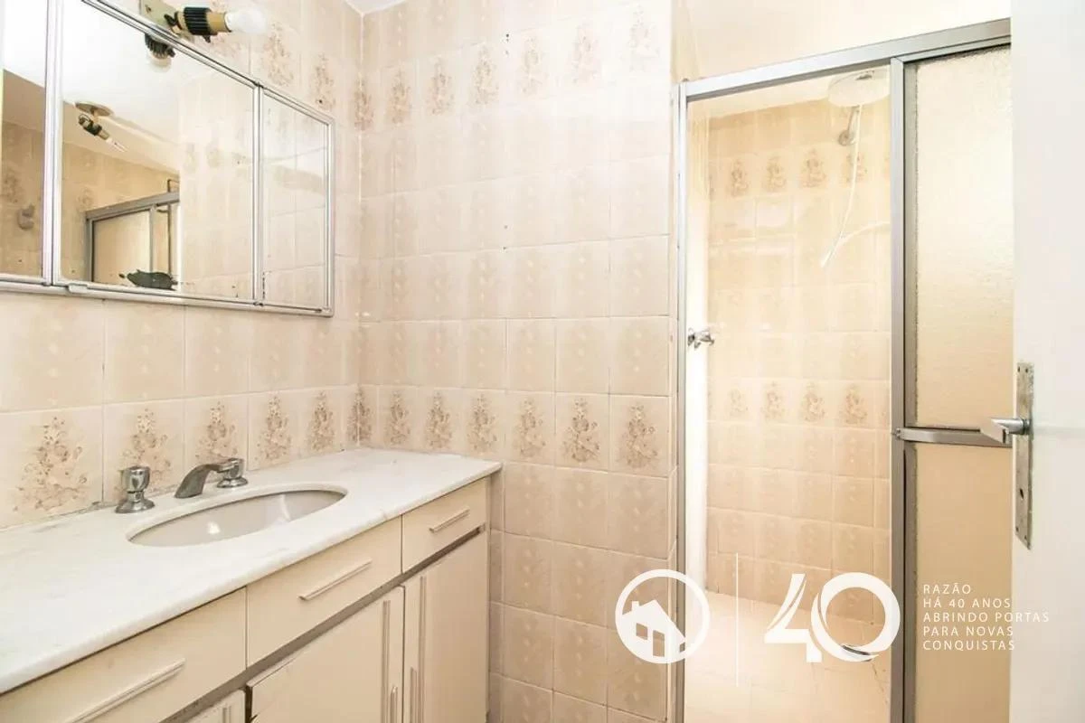 Apartment, 104 m², with wood or laminate floors — photo 18