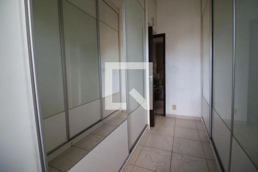 Casa de condomínio com 4 quartos e 371 m² — photo 18